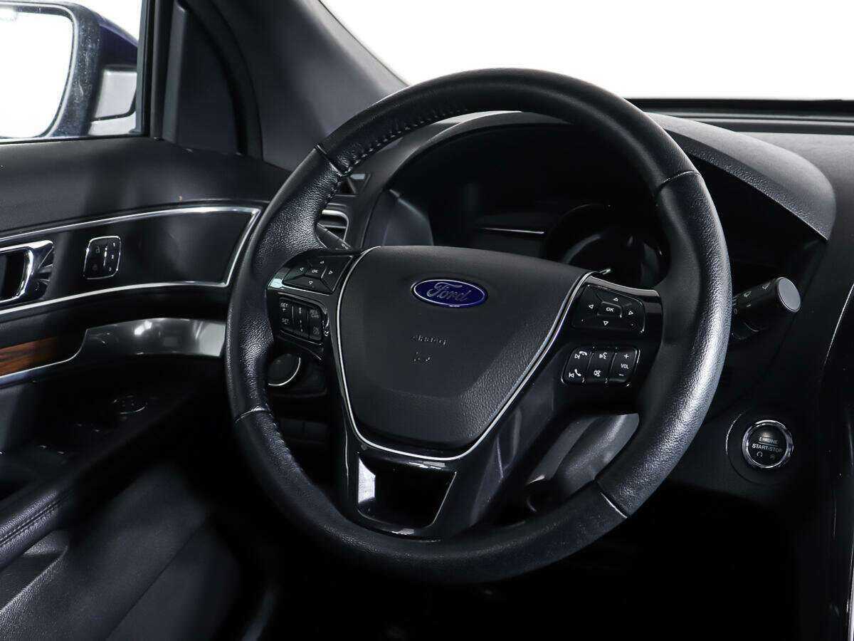 Купить Ford Explorer с пробегом. Фото: #19