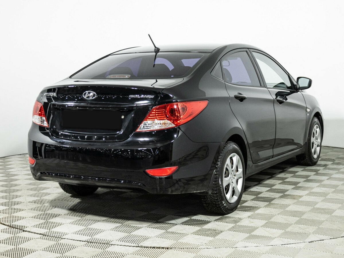 Купить Hyundai Solaris с пробегом. Фото: #4