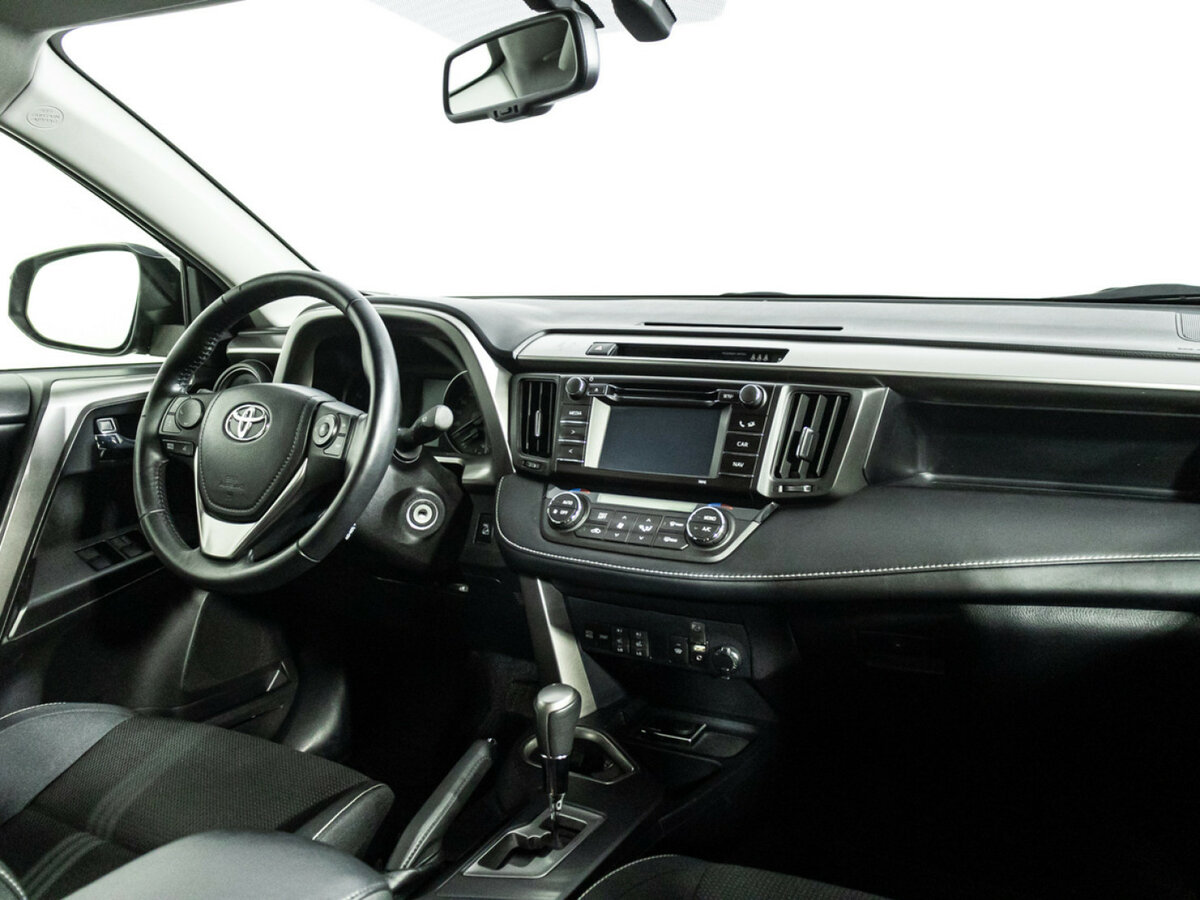 Купить Toyota RAV4 с пробегом. Фото: #8
