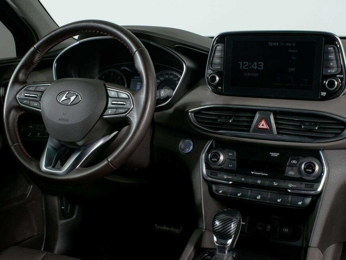 Купить Hyundai Santa Fe с пробегом. Фото: #11