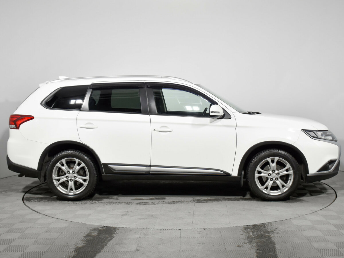 Купить Mitsubishi Outlander с пробегом. Фото: #3