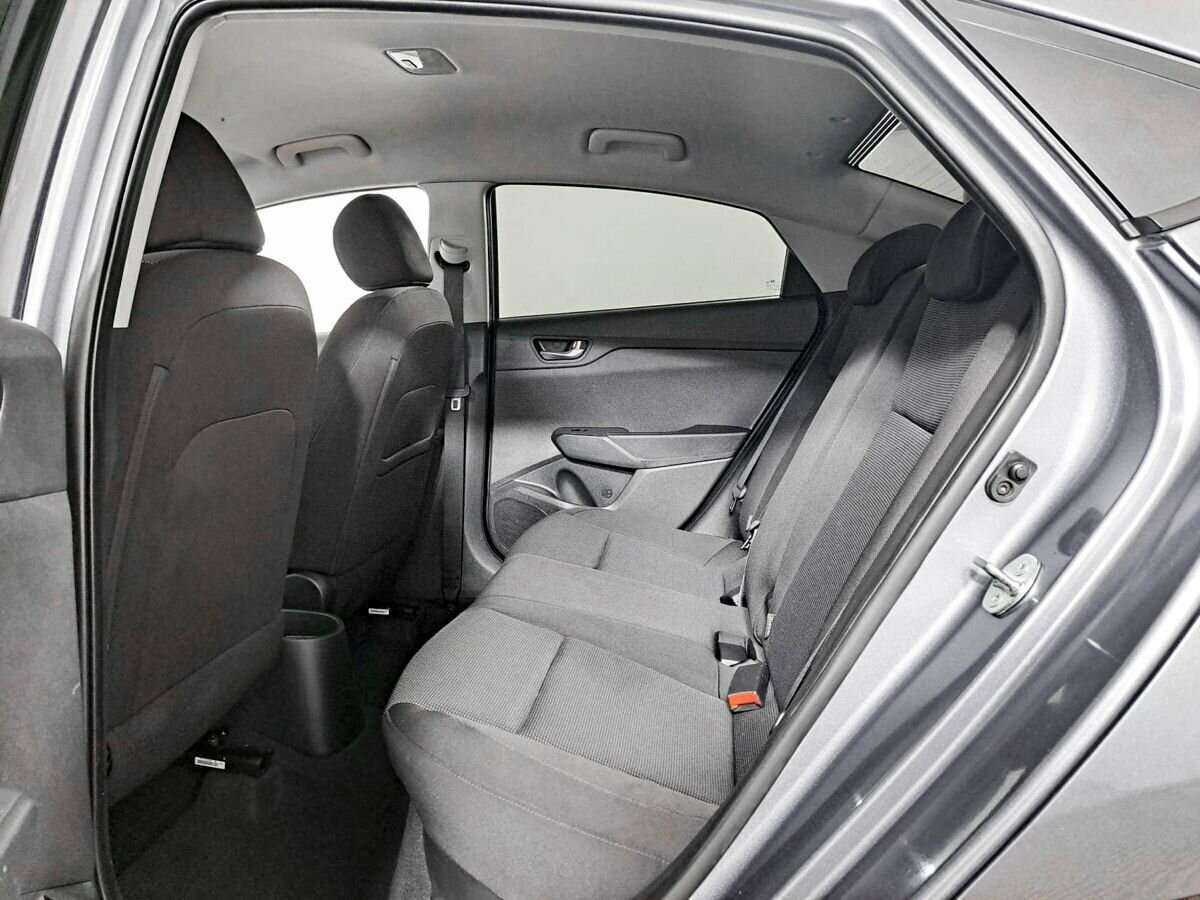 Купить Hyundai Solaris с пробегом. Фото: #7