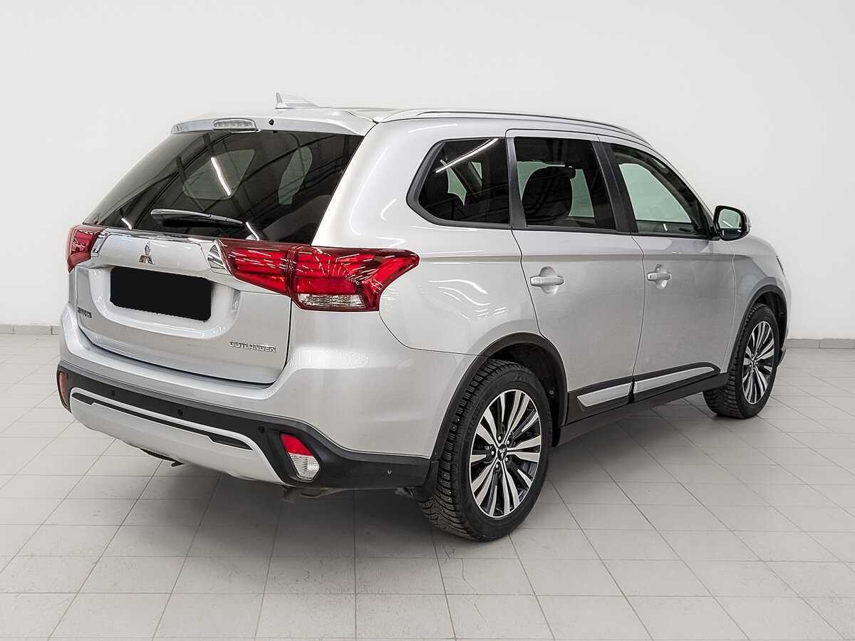 Купить Mitsubishi Outlander с пробегом. Фото: #4