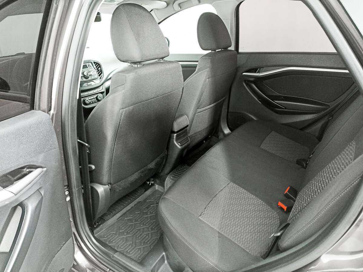 Купить Lada (ВАЗ) Vesta с пробегом. Фото: #9