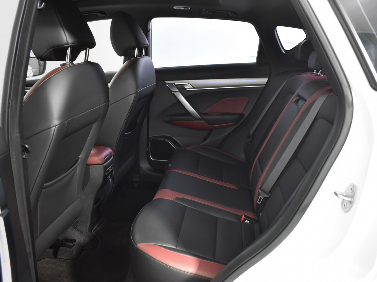 Купить Geely Coolray с пробегом. Фото: #10