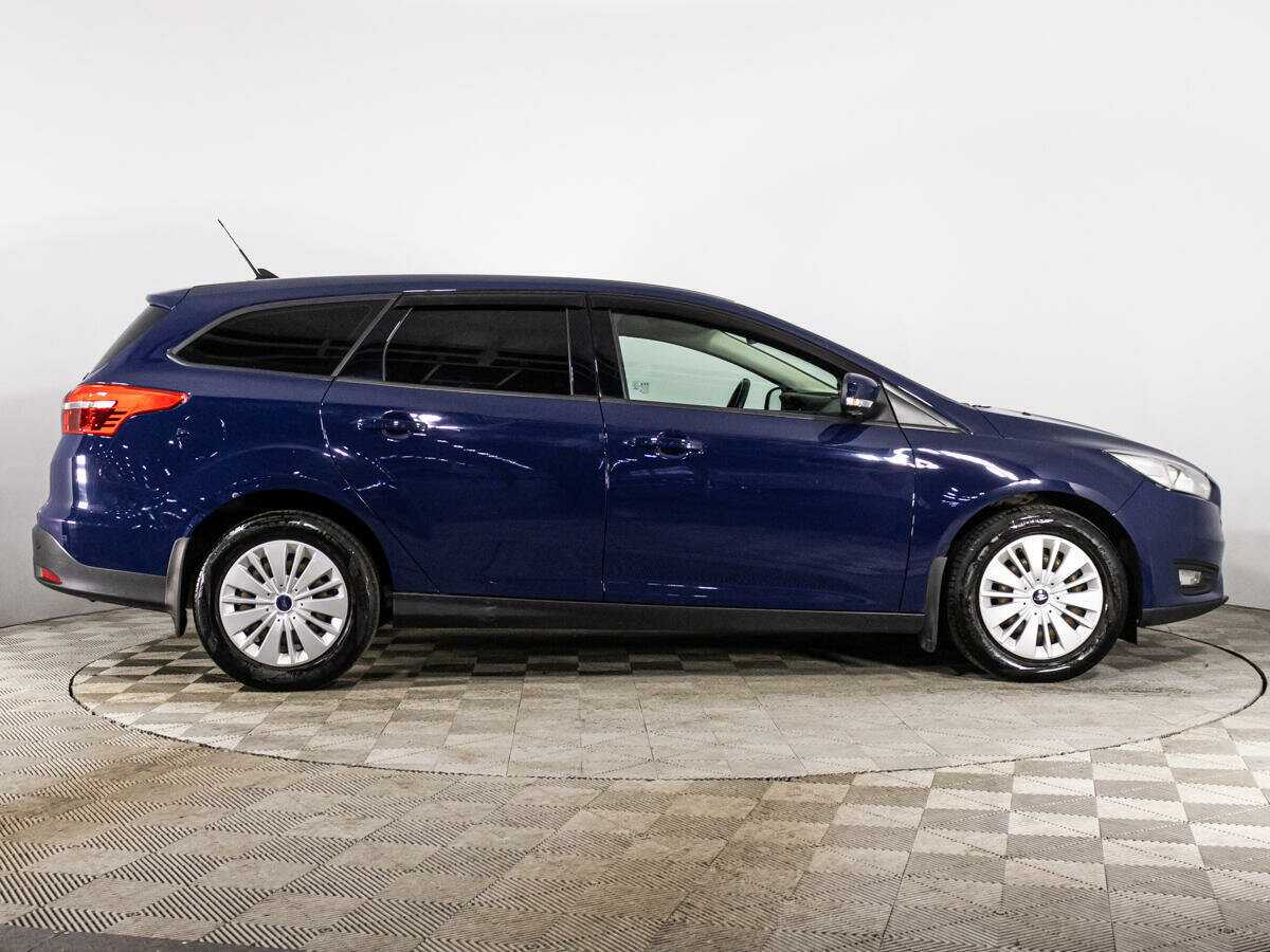Купить Ford Focus с пробегом. Фото: #3