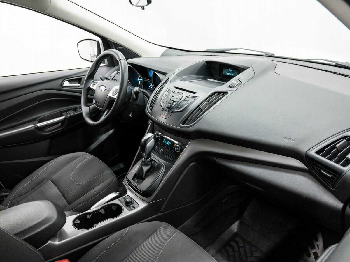 Купить Ford Kuga с пробегом. Фото: #6