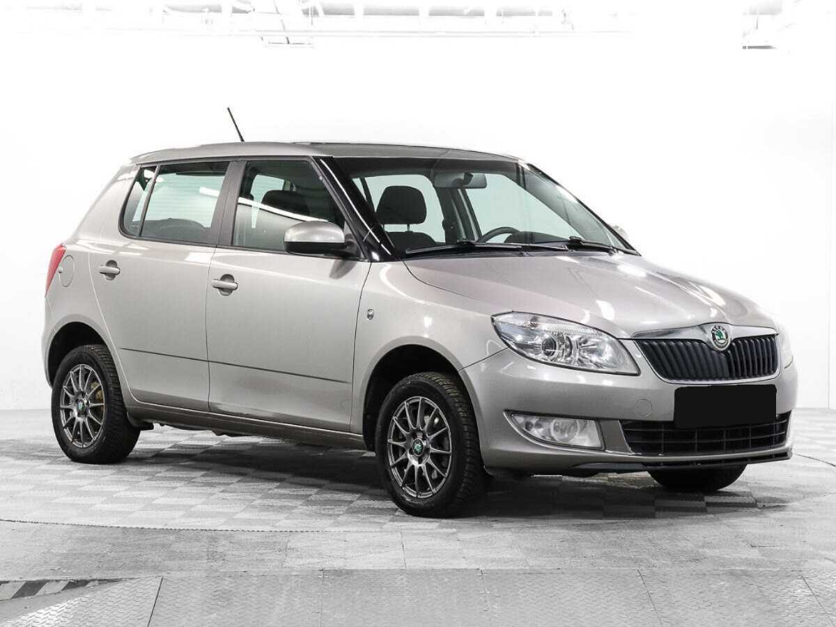 Купить Skoda Fabia с пробегом. Фото: #2