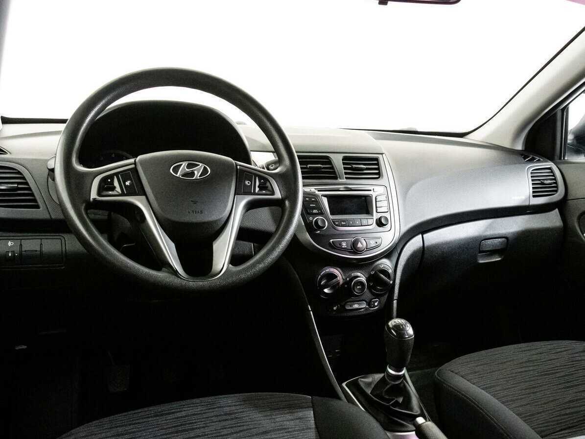 Купить Hyundai Solaris с пробегом. Фото: #10