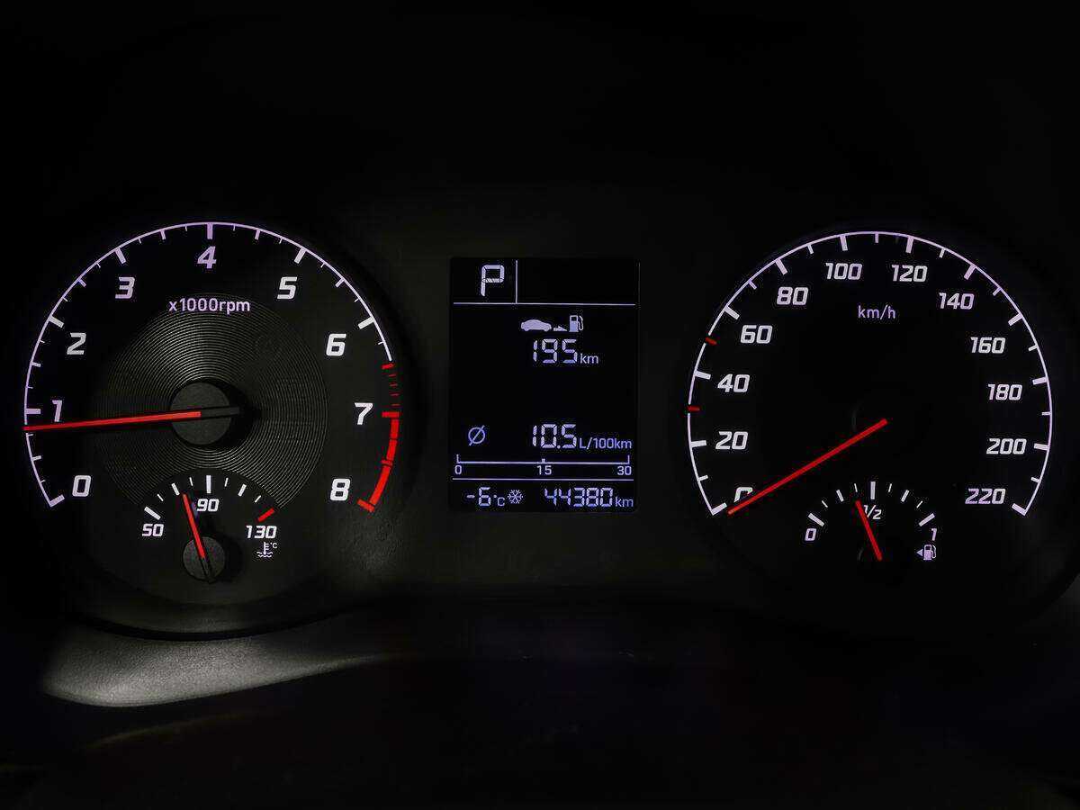 Купить Hyundai Solaris с пробегом. Фото: #14