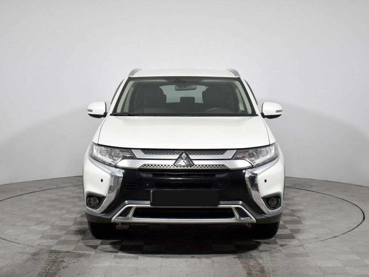 Купить Mitsubishi Outlander с пробегом. Фото: #1