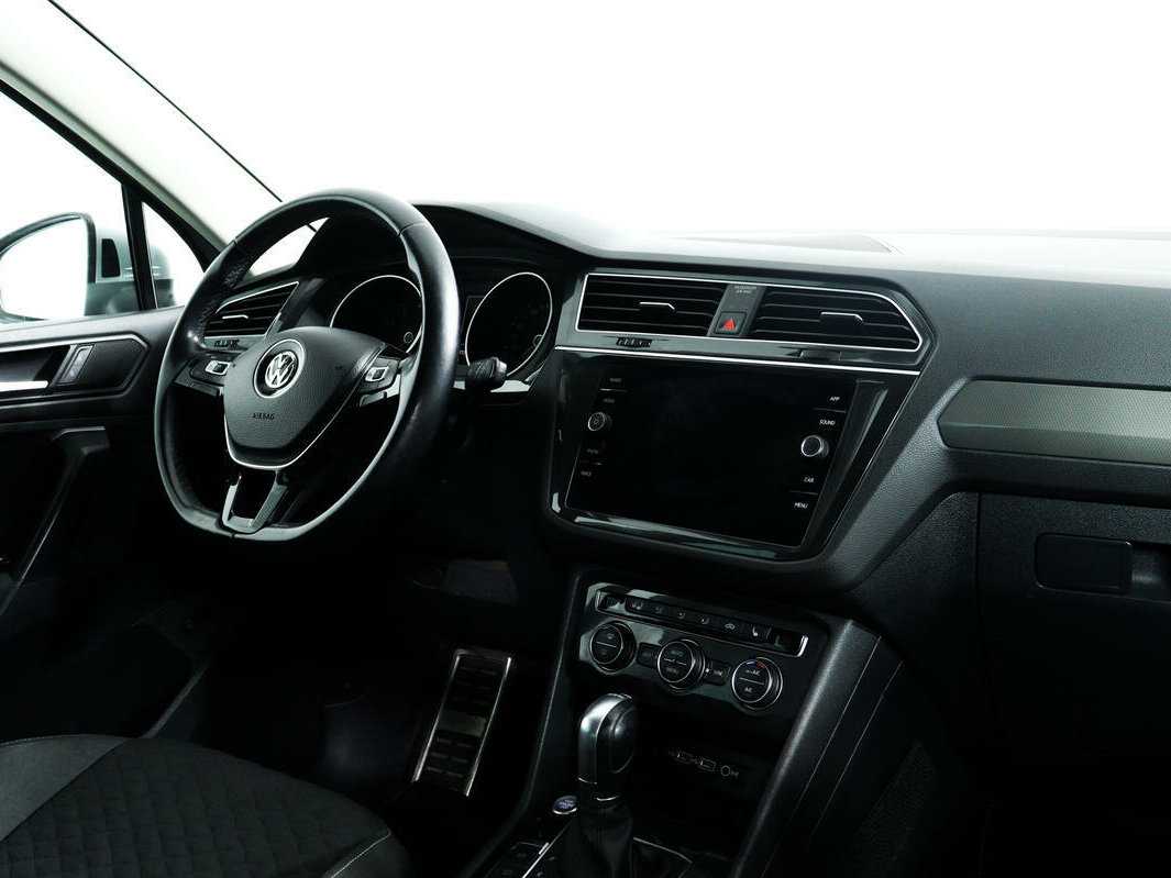 Купить Volkswagen Tiguan с пробегом. Фото: #8