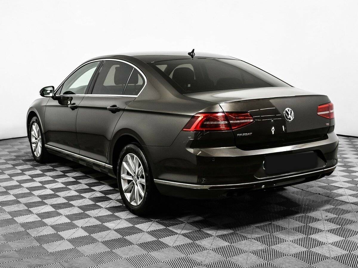Купить Volkswagen Passat с пробегом. Фото: #6