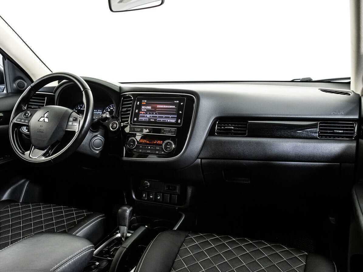 Купить Mitsubishi Outlander с пробегом. Фото: #8