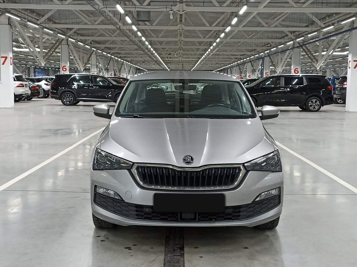 Купить Skoda Rapid с пробегом. Фото: #1