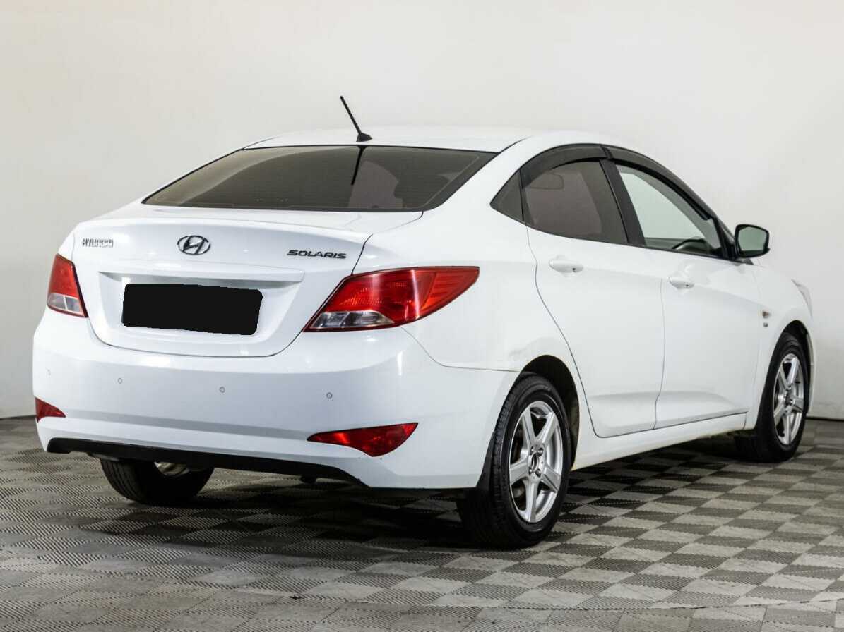 Купить Hyundai Solaris с пробегом. Фото: #4