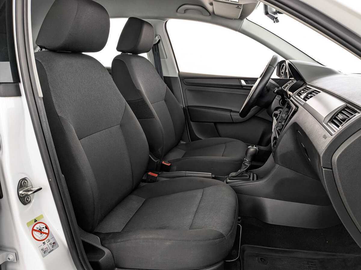 Купить Skoda Rapid с пробегом. Фото: #19