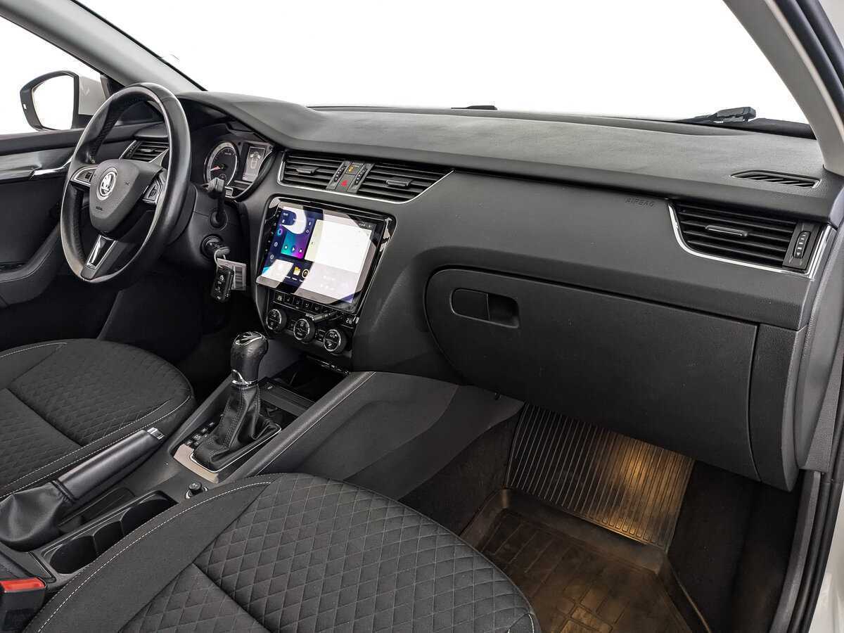 Купить Skoda Octavia с пробегом. Фото: #9