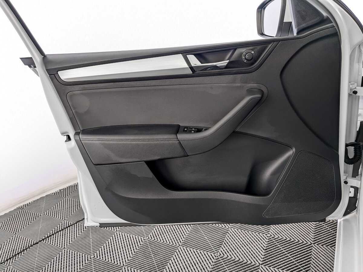 Купить Skoda Rapid с пробегом. Фото: #14