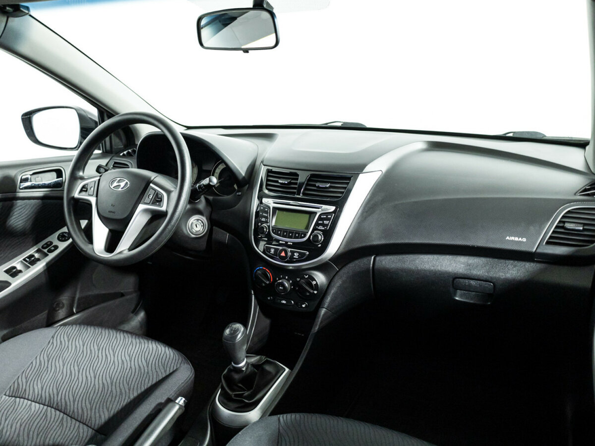 Купить Hyundai Solaris с пробегом. Фото: #8