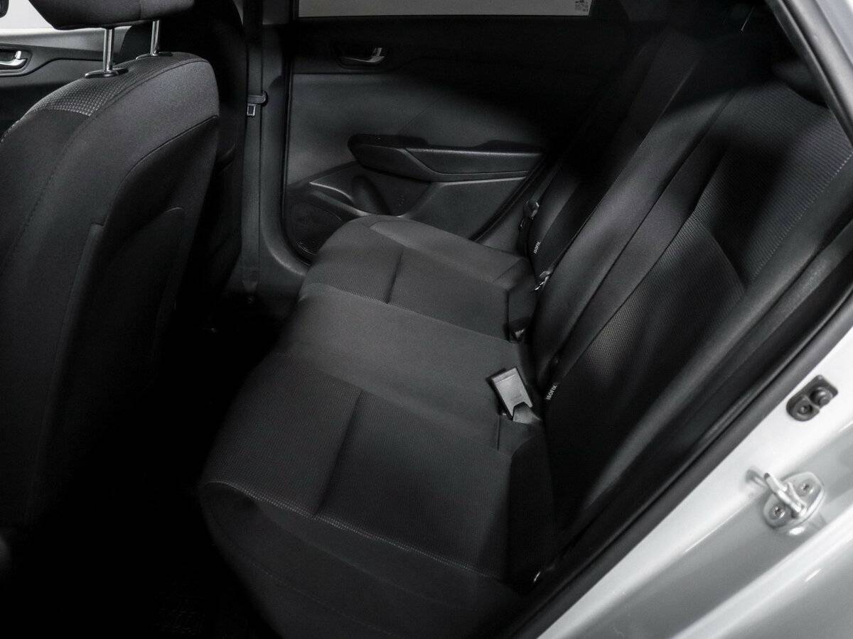Купить Hyundai Solaris с пробегом. Фото: #7