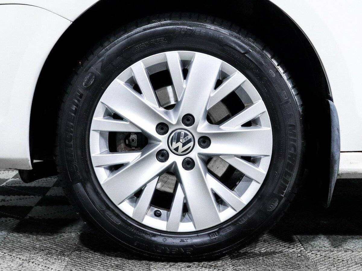 Купить Volkswagen Jetta с пробегом. Фото: #12