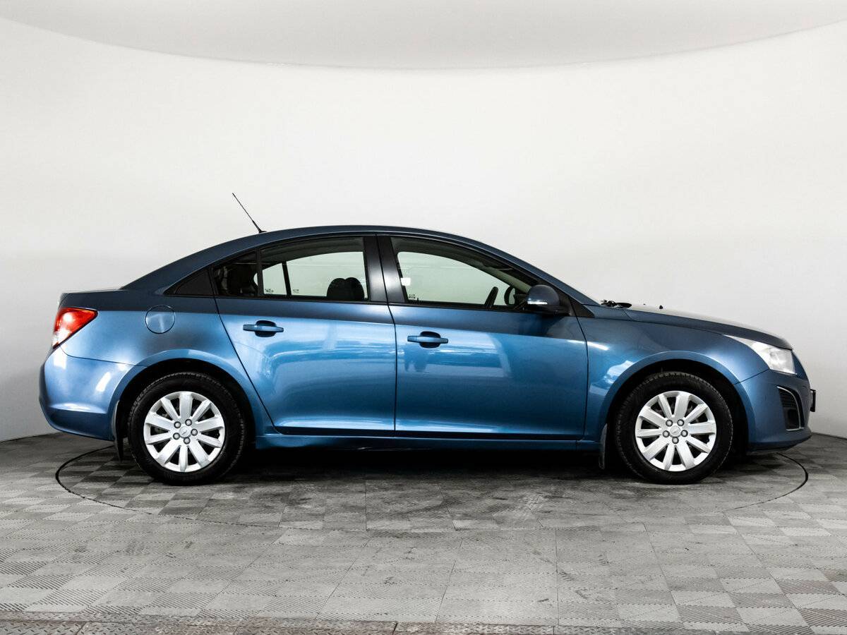 Купить Chevrolet Cruze с пробегом. Фото: #3