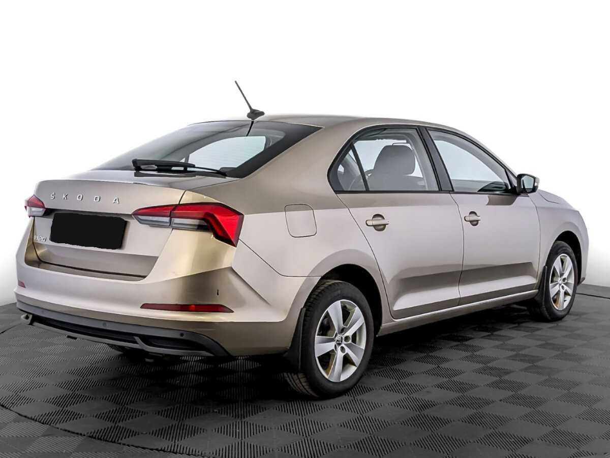 Купить Skoda Rapid с пробегом. Фото: #4