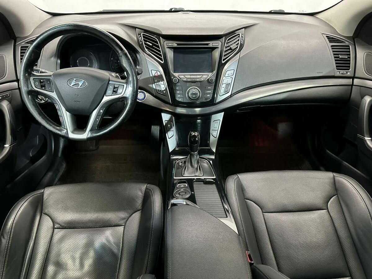 Купить Hyundai i40 с пробегом. Фото: #8