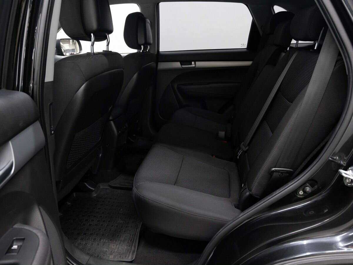 Купить Kia Sorento с пробегом. Фото: #10