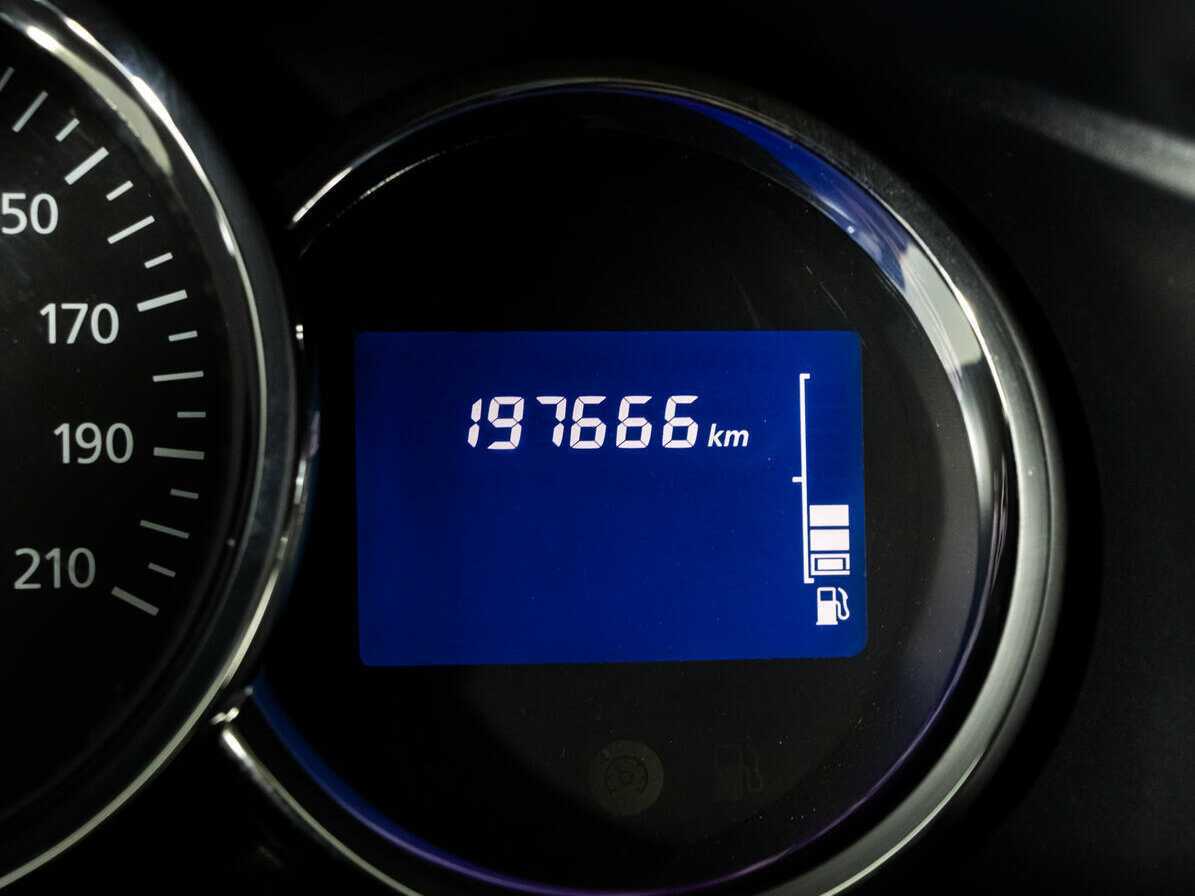 Купить Renault Sandero с пробегом. Фото: #11