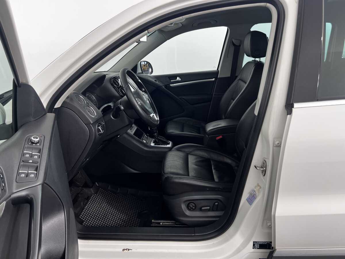 Купить Volkswagen Tiguan с пробегом. Фото: #15