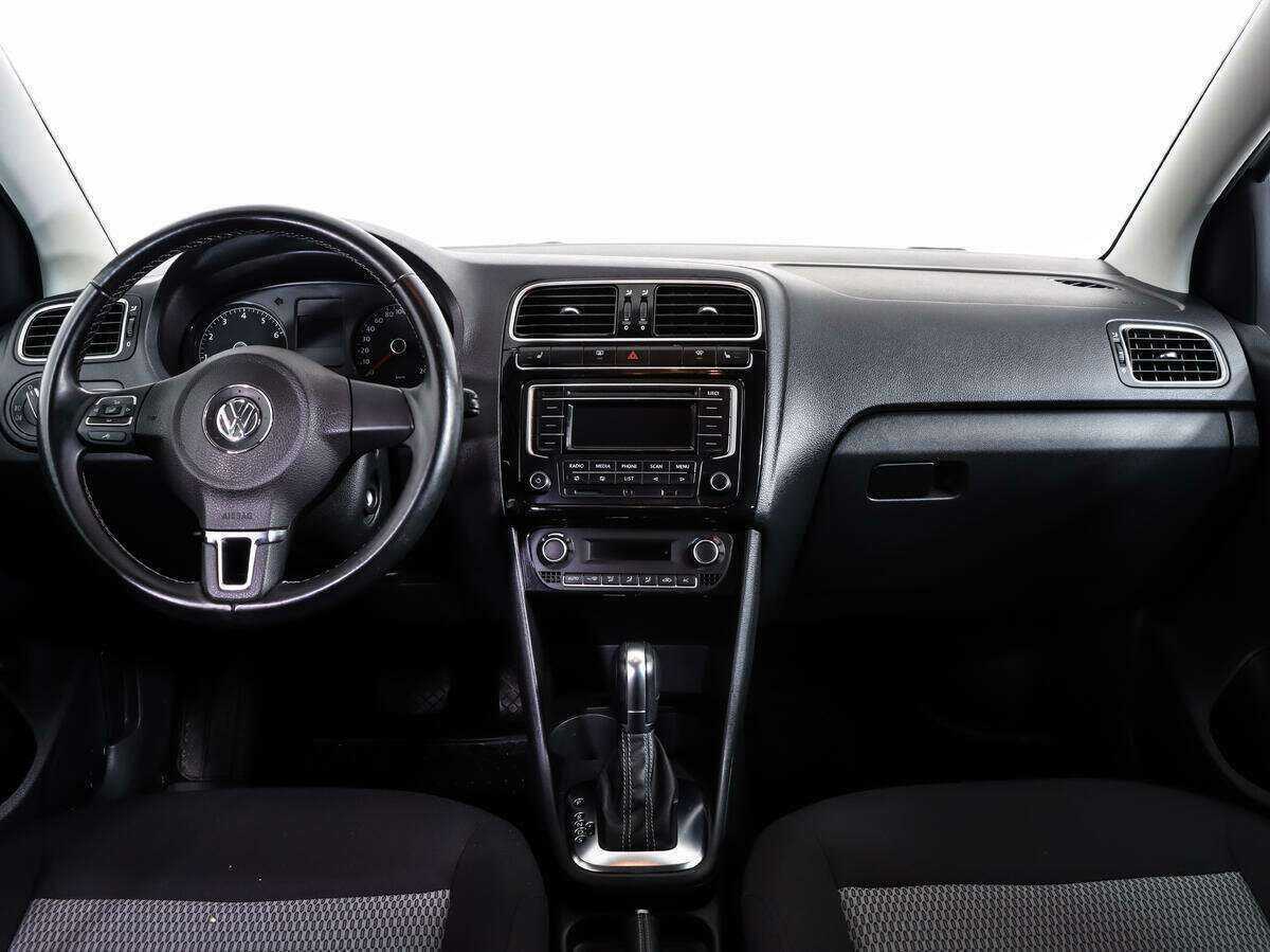 Купить Volkswagen Polo с пробегом. Фото: #9