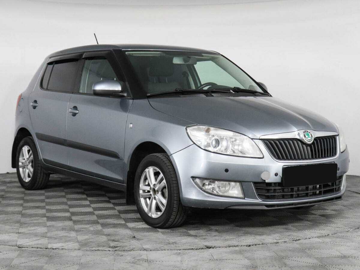 Купить Skoda Fabia с пробегом. Фото: #2