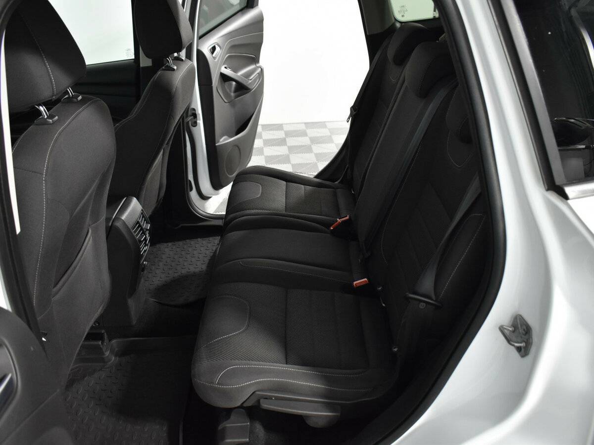 Купить Ford Kuga с пробегом. Фото: #11
