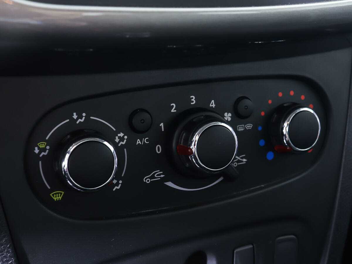 Купить Renault Logan с пробегом. Фото: #14