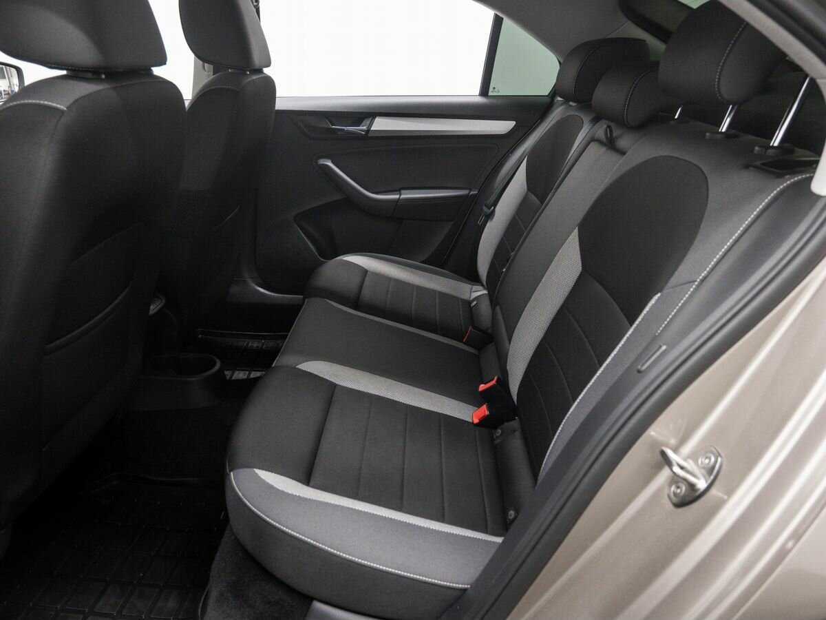 Купить Skoda Rapid с пробегом. Фото: #12