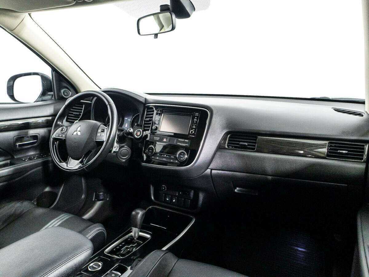 Купить Mitsubishi Outlander с пробегом. Фото: #8