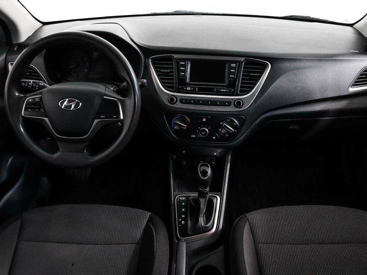 Купить Hyundai Solaris с пробегом. Фото: #9
