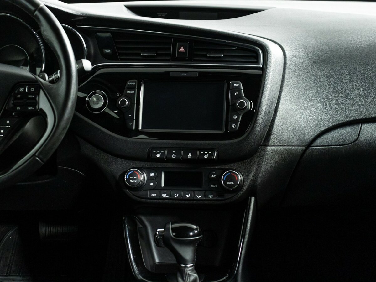 Купить Kia Ceed с пробегом. Фото: #13