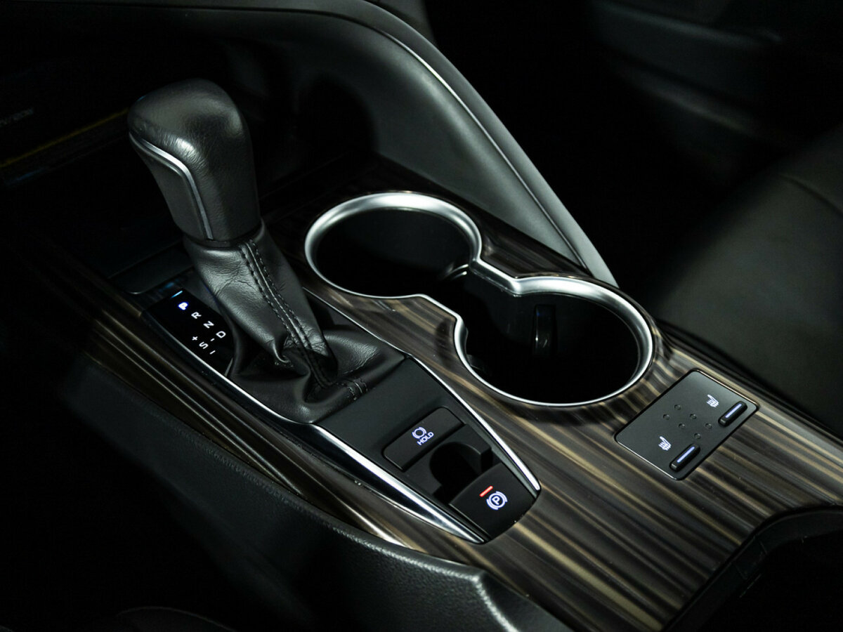 Купить Toyota Camry с пробегом. Фото: #16