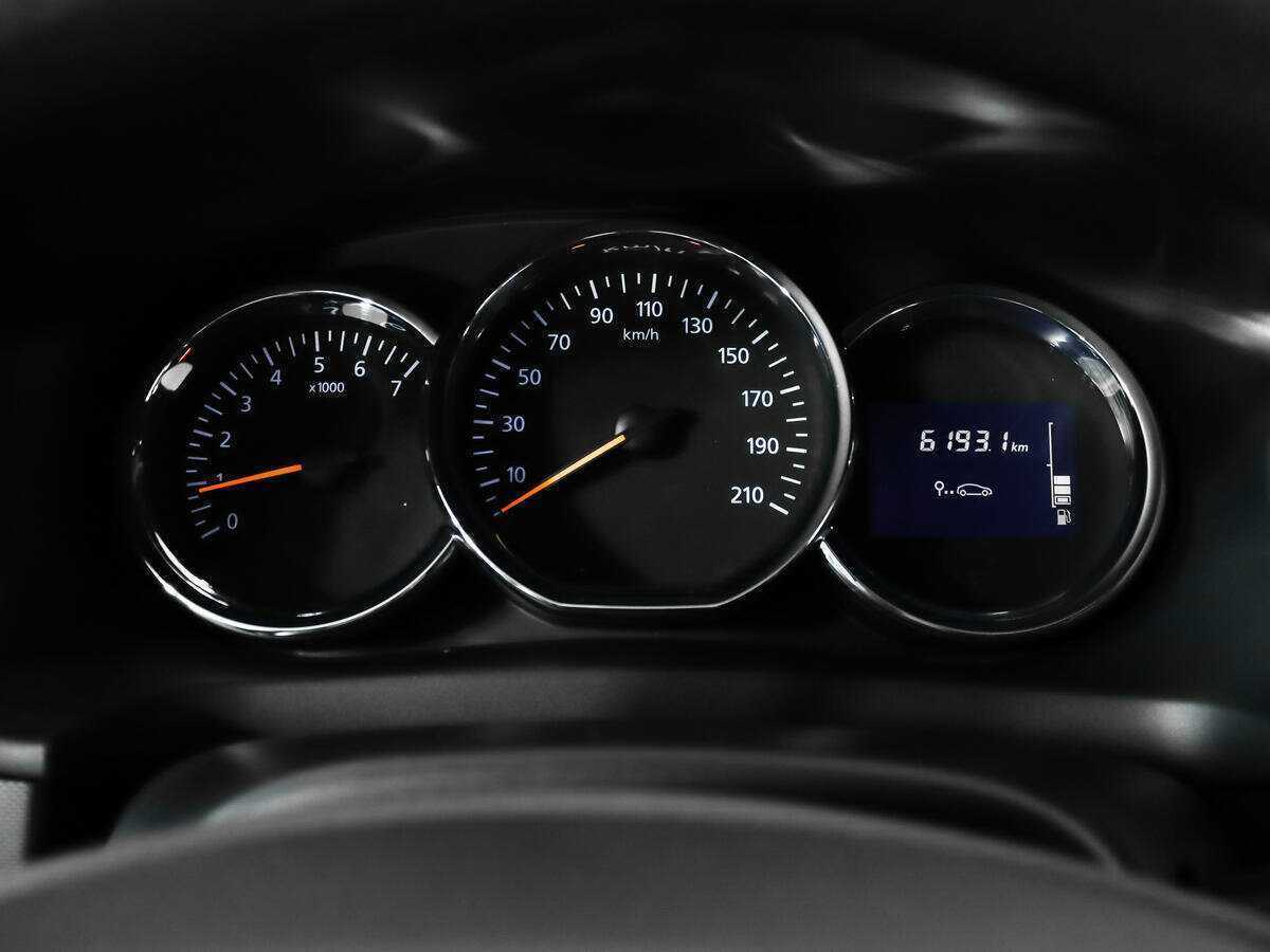 Купить Renault Logan с пробегом. Фото: #14