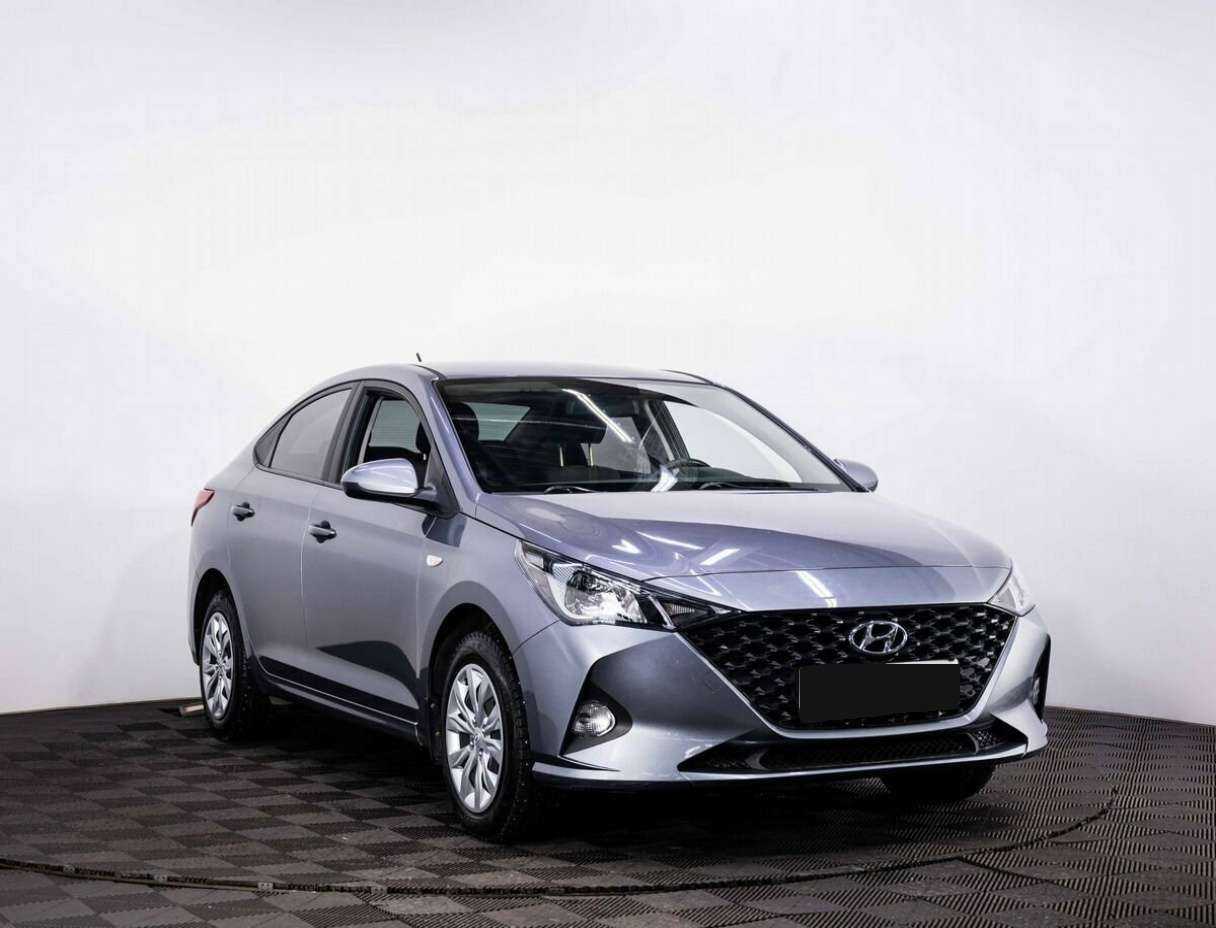 Купить Hyundai Solaris с пробегом. Фото: #2