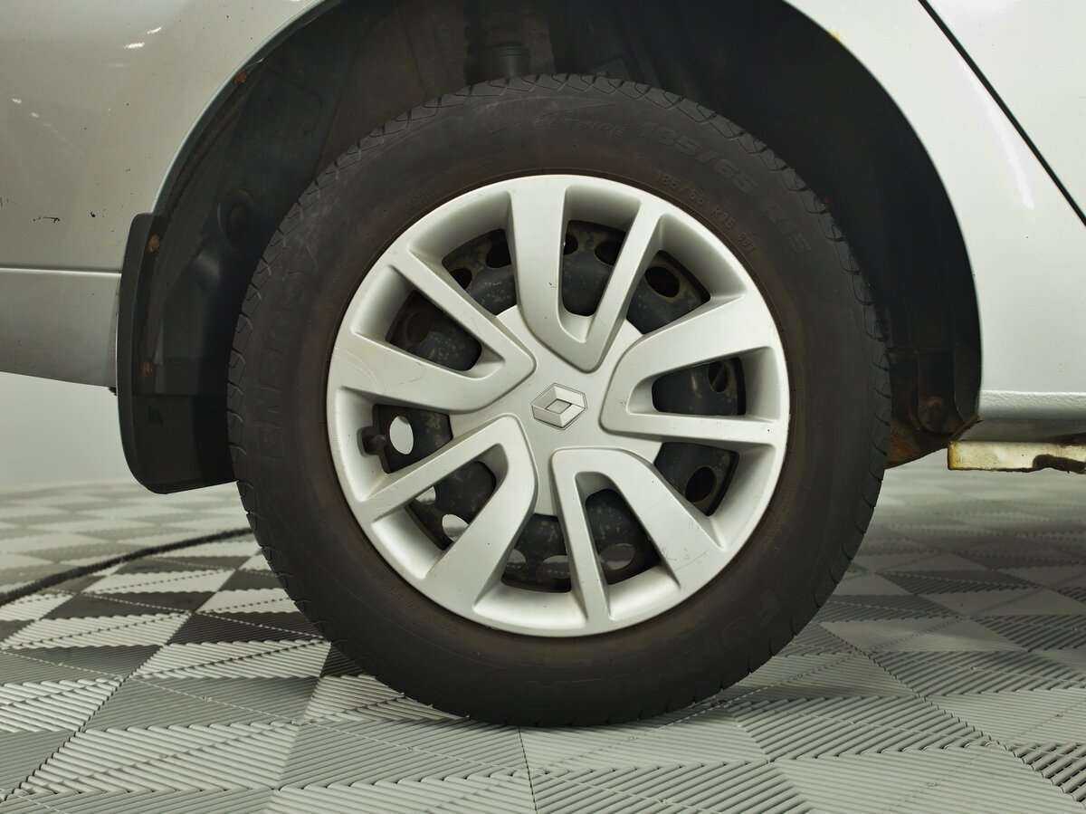 Купить Renault Logan с пробегом. Фото: #18