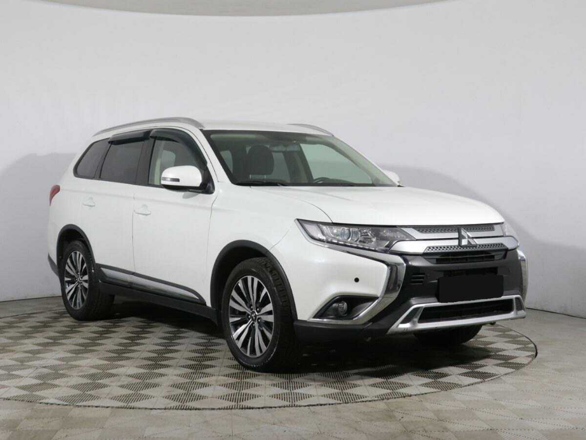Купить Mitsubishi Outlander с пробегом. Фото: #2