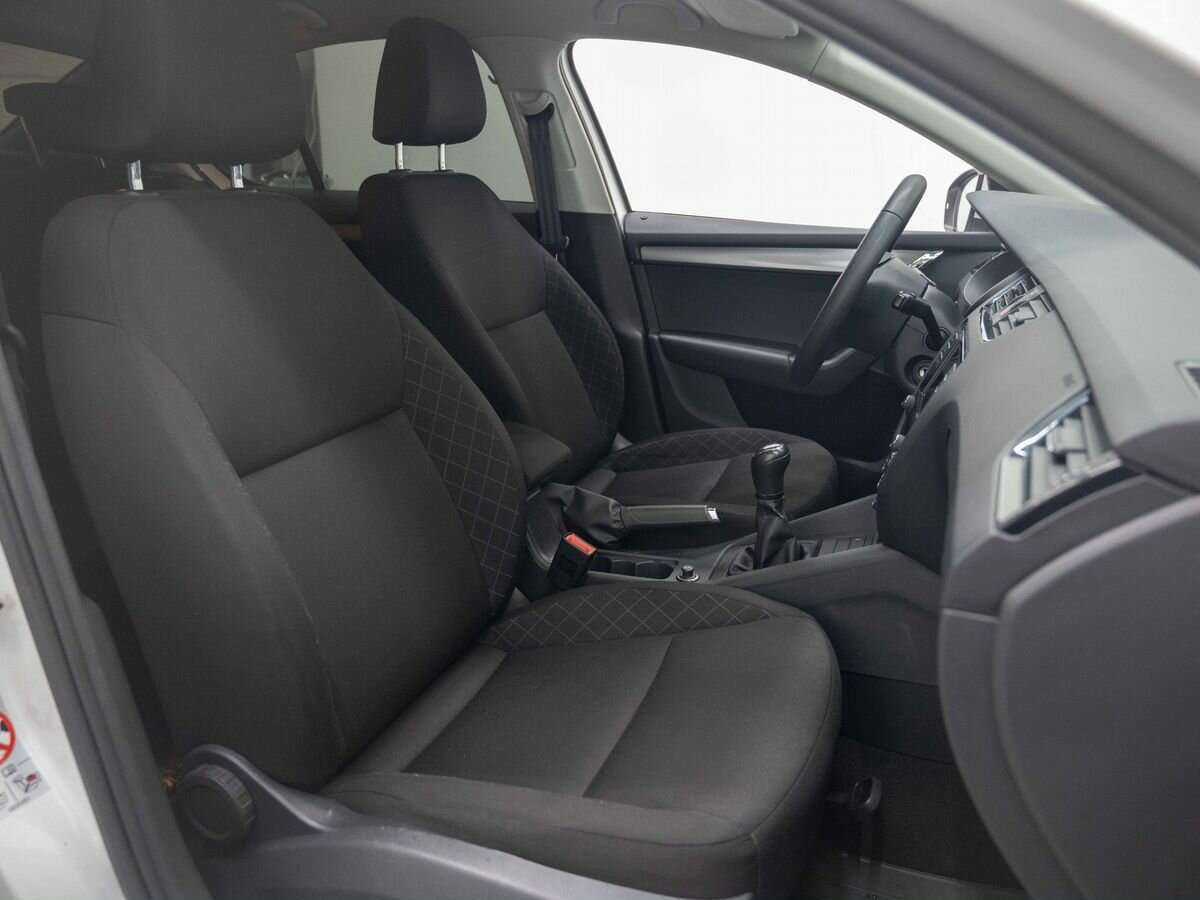 Купить Skoda Octavia с пробегом. Фото: #11