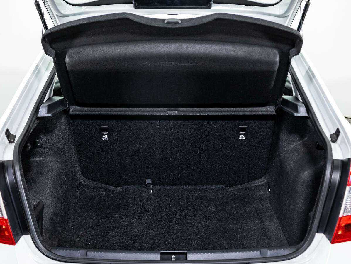 Купить Skoda Rapid с пробегом. Фото: #12