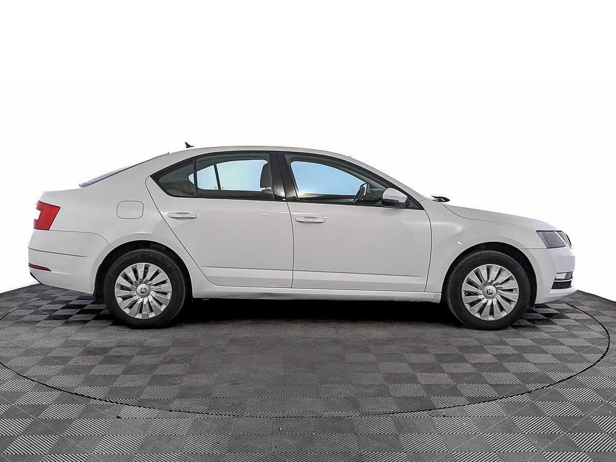 Купить Skoda Octavia с пробегом. Фото: #3