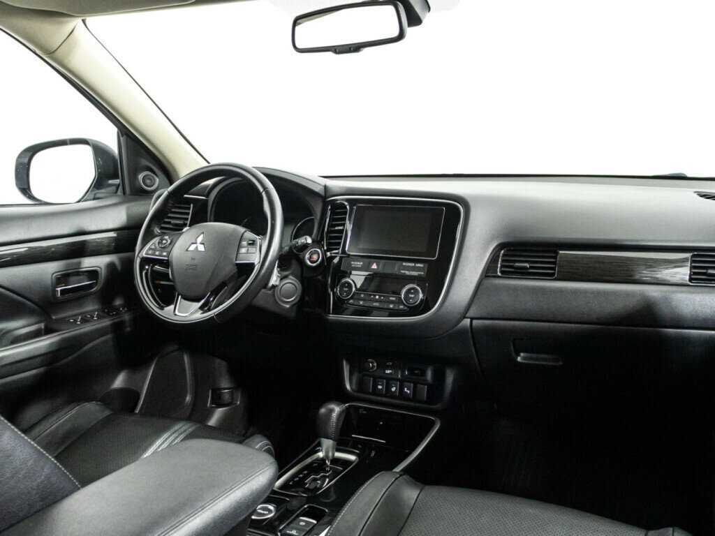 Купить Mitsubishi Outlander с пробегом. Фото: #8