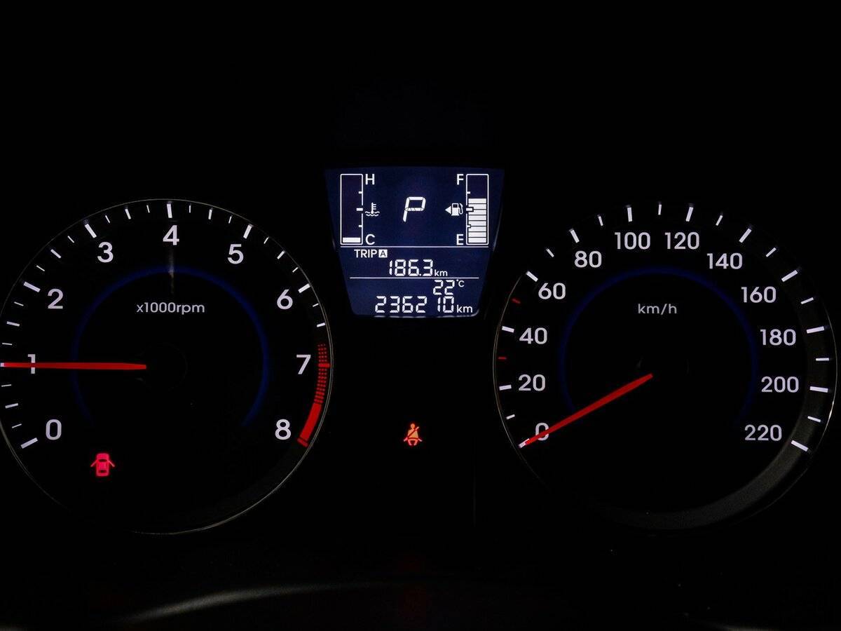 Купить Hyundai Solaris с пробегом. Фото: #10